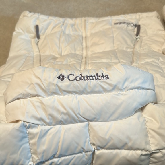 White Columbia winter coat - Picture 5 of 5